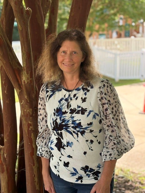 Lauren Zachary staff picture